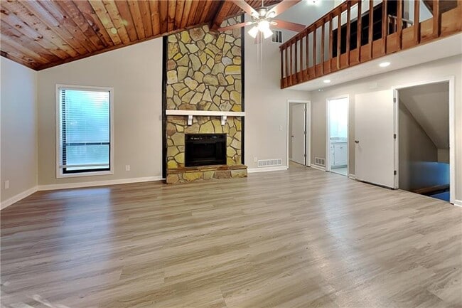 Building Photo - 95 Pine Ferry Dr NW