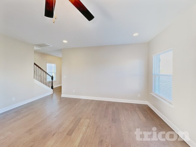 Building Photo - 311 Cloverbrook Way