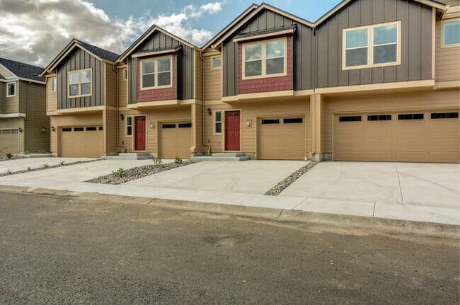 Building Photo - 9704 NE 76th Way