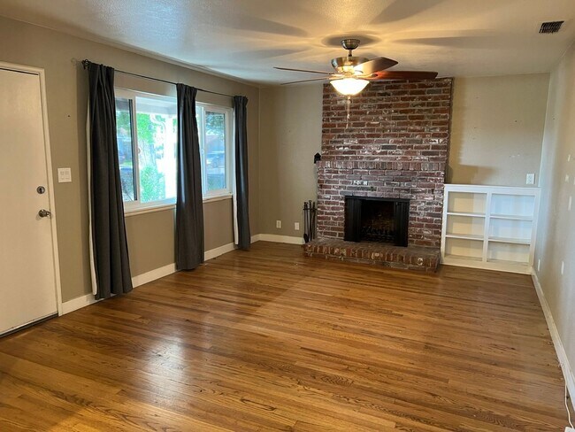 Building Photo - 3-bedroom single story in Turlock!