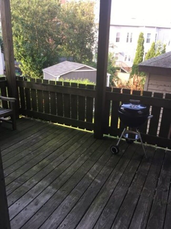 Photo - Great Sunny 3 Bed w/ Yard! House