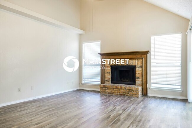 Foto del edificio - 3 Bedroom Pet-Friendly Home in Watauga, TX...