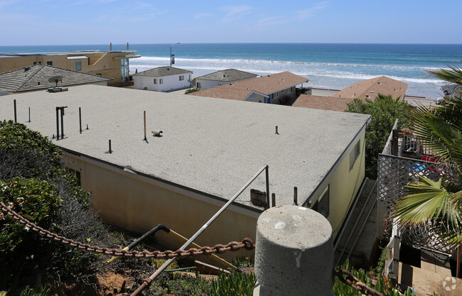 Building Photo - A Strand of Paradise