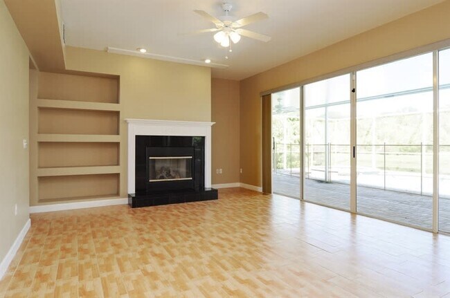 Foto del edificio - 26937 Coral Springs Dr