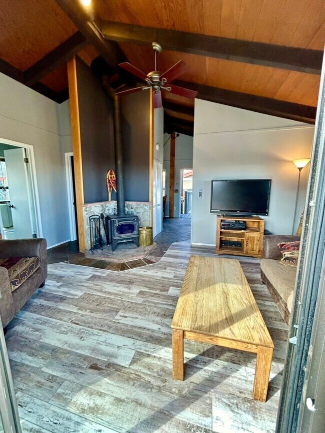 Foto del edificio - 809 Ryan Gulch Rd