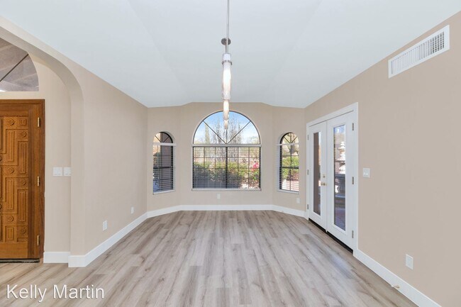 Building Photo - 3 br, 2.5 bath House - 8633 E. Camino Del ...