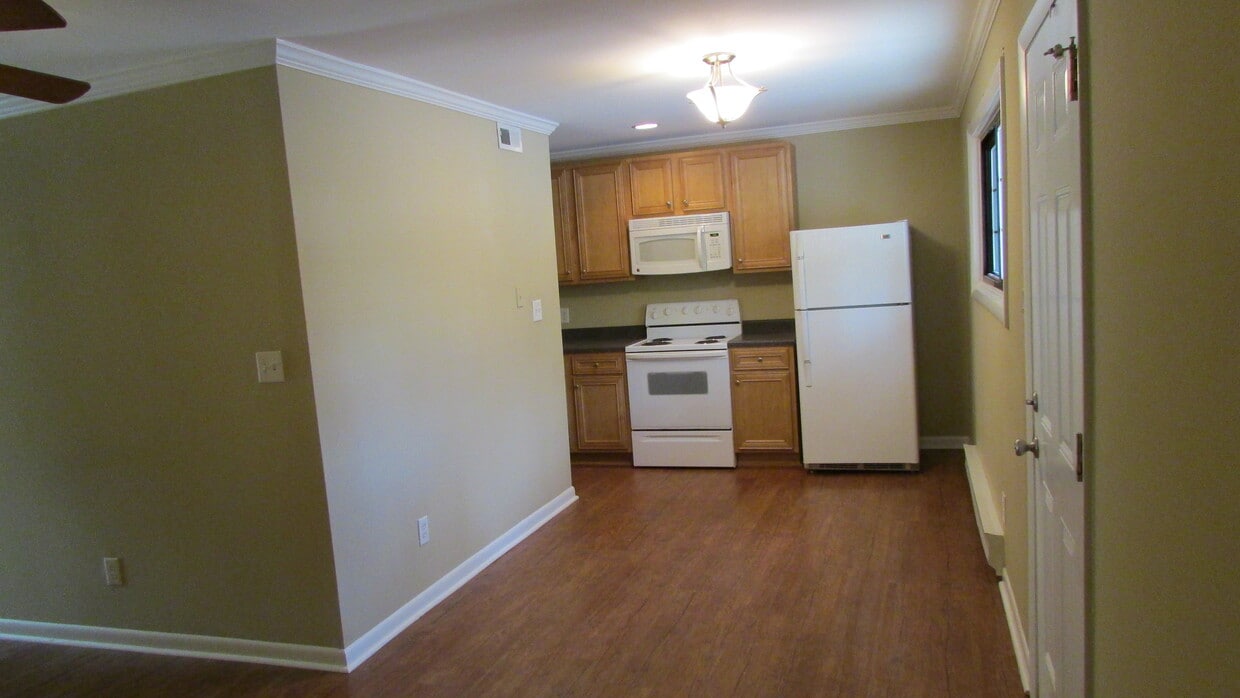 Primary Photo - 1422 Scales St