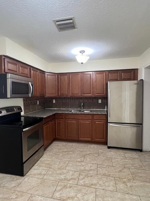 Building Photo - 2712 Peer Ln