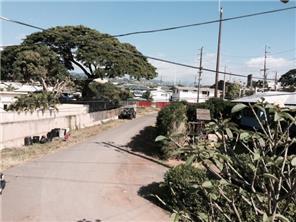 Camino privado a lo largo del río y cerca del parque del vecindario. - 99040 Upapalu Drive