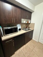 Building Photo - 13 S Royal Poinciana Blvd