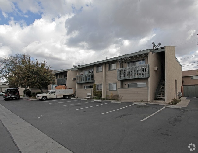 Primary Photo - 7042 Fenway Dr