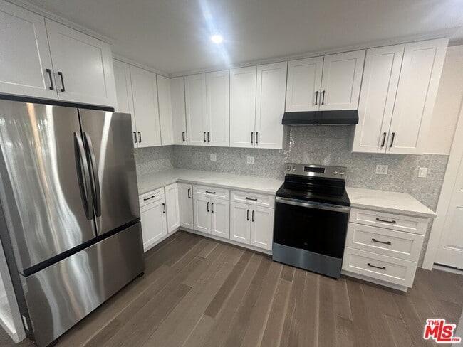 Foto del edificio - 6134 Fair Ave