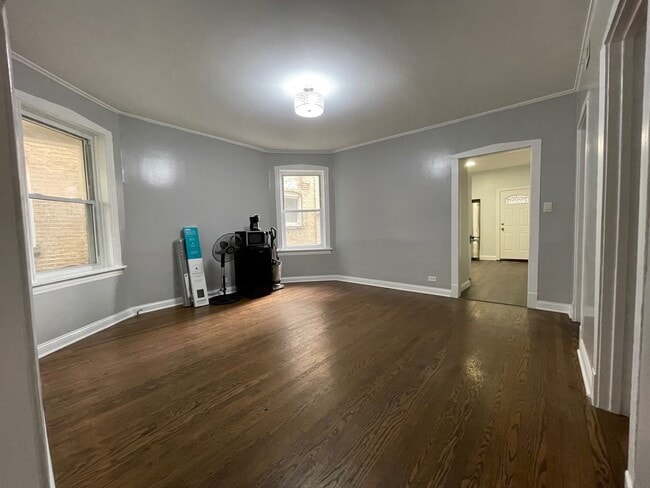 Building Photo - 4918 N Monticello Ave