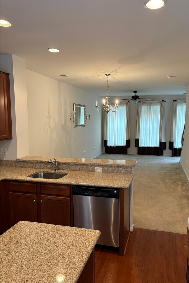 Building Photo - 15605 John Diskin Cir
