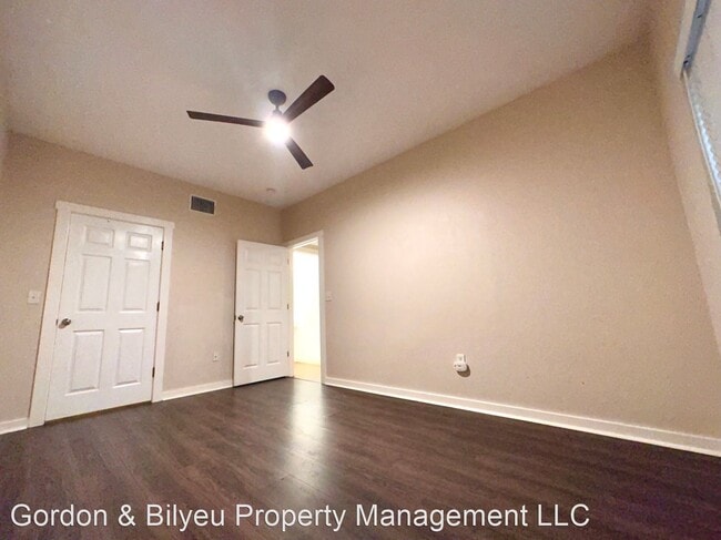 Building Photo - 1 br, 1 bath House - 2106 Cullen Ave #101