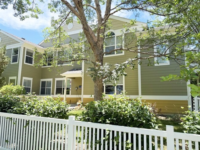 Photo - 635 Gooseberry Dr (Longmont, CO) Townhome