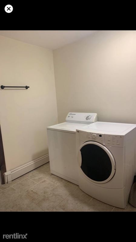 Building Photo - 2 br, 1 bath Apartment - 48 Maple St B Unit B
