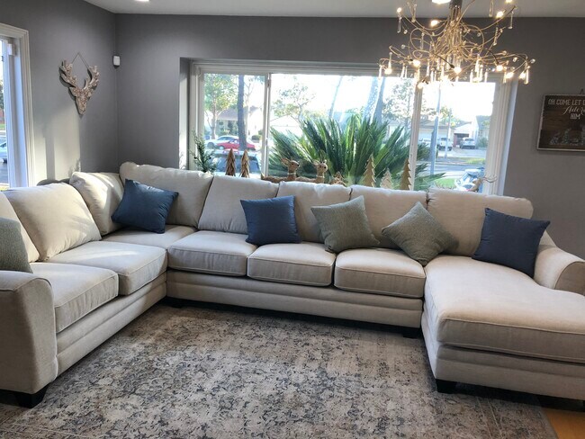 Building Photo - 2823 Del Amo Blvd