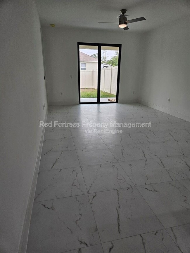 Foto del edificio - 5148 Centennial Blvd