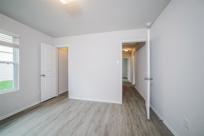 Foto del edificio - 310 Blue Crane St