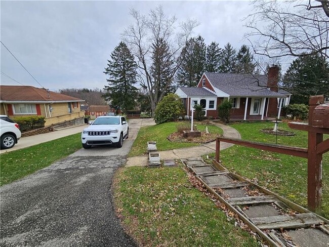 Foto del edificio - 471 Kimlyn Ave