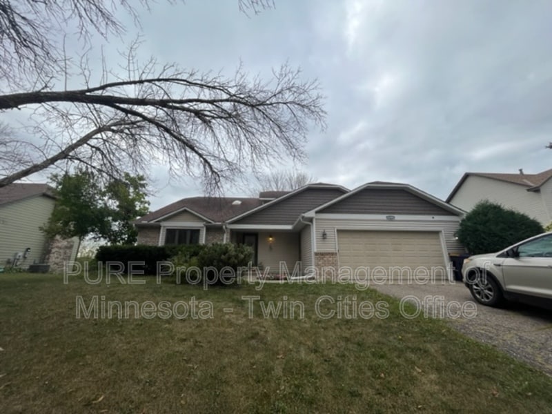Primary Photo - 15745 Garden View Dr