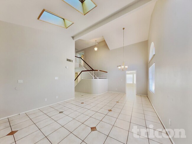 Building Photo - 5214 E Fountain St