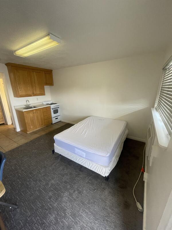 Foto del edificio - 1675 S State St