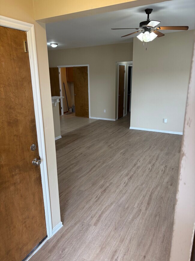Sala de estar - 9710 SW 17th St