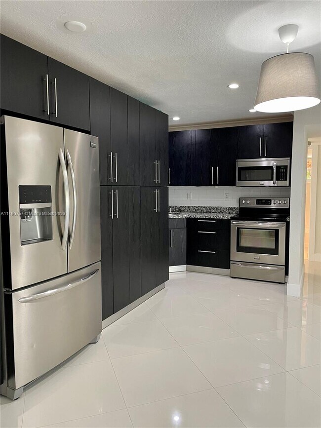 Foto del edificio - 9483 SW 76th St