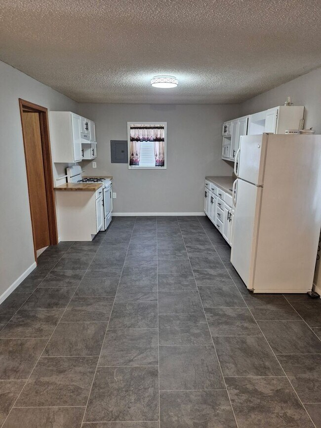 Building Photo - 3 Bedroom Home in Gravois Mill