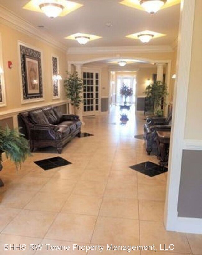 Foto del edificio - 1 br, 1 bath House - 5215 Center Street #107