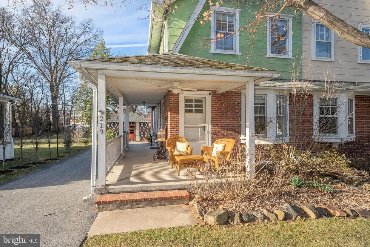 219 Lenoir Ave, Wayne, PA 19087 House for Rent in Wayne, PA