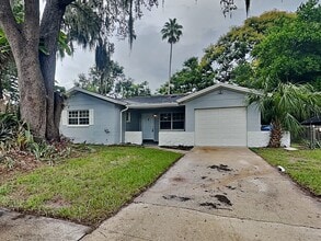 Building Photo - 8523 Chinaberry Dr