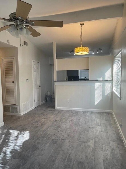 Foto del edificio - 2213 Lanier Dr