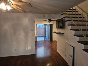Building Photo - 493 S Lincoln Ave