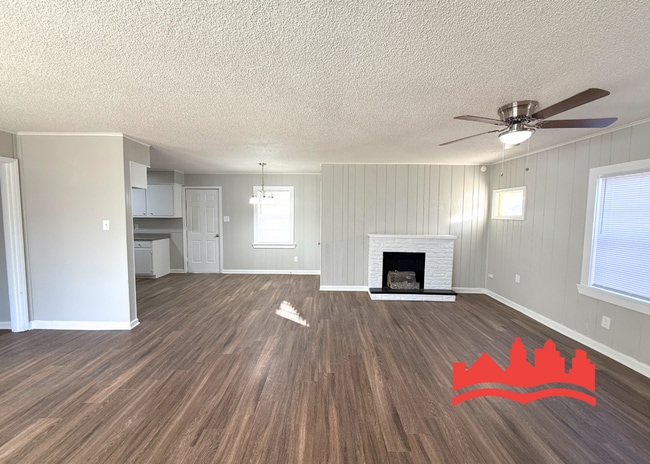 Building Photo - 3668 Debby Dr