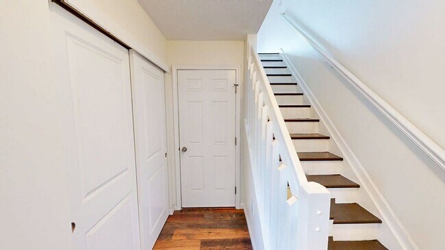 Foto del edificio - 5288 Royal Arch Cascade Dr