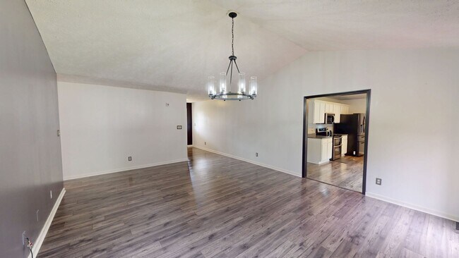 Foto del edificio - Updated Ranch w/ Bonus in Hope Mills!