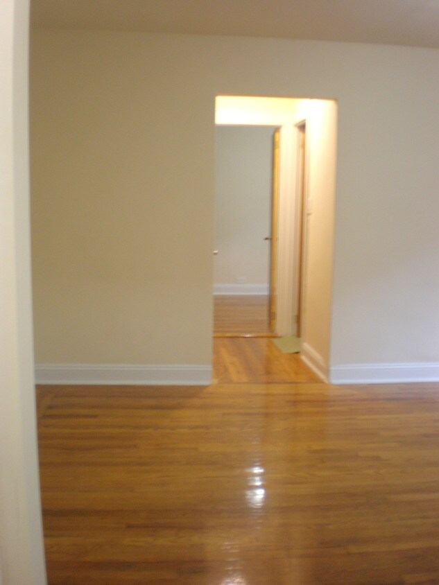 Primary Photo - 43-1 Bliss St