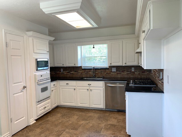 Foto del edificio - 6650 Grove Field Ln