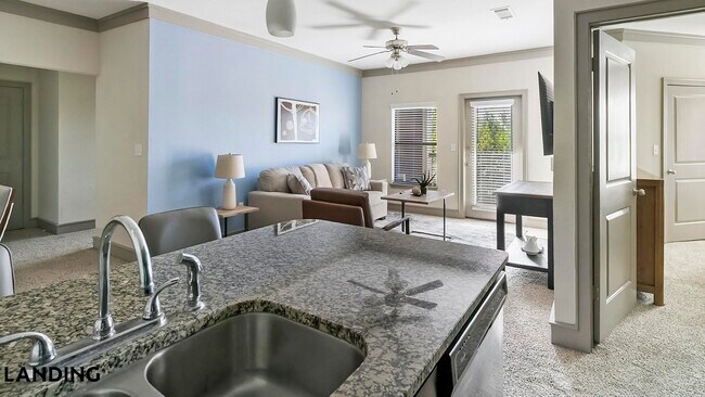 Foto del edificio - 18021 Kingsland Blvd