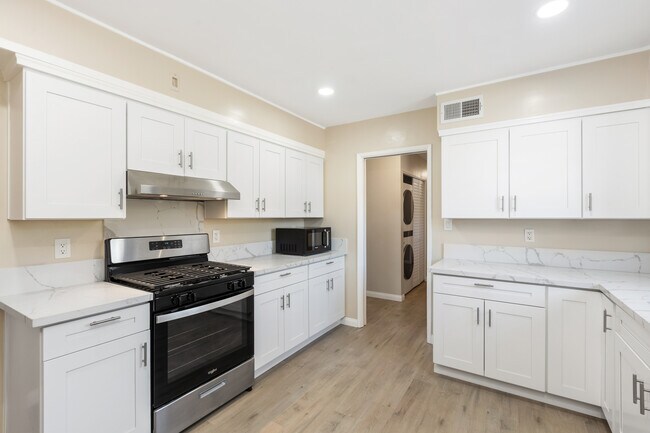 Foto del edificio - 7741 High St