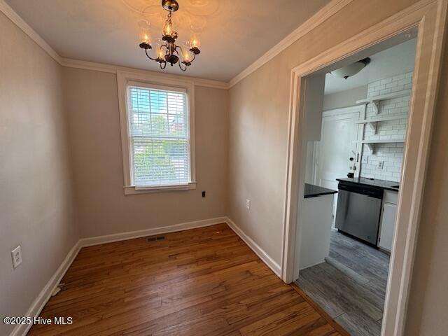 Building Photo - 2940 Oleander Dr