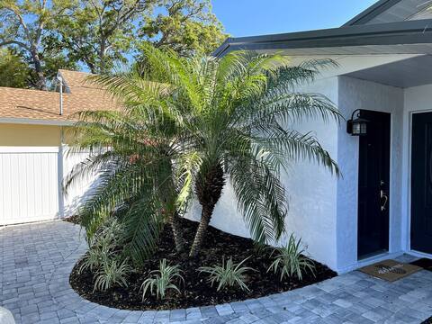 Foto del edificio - 1041 S Tuttle Ave