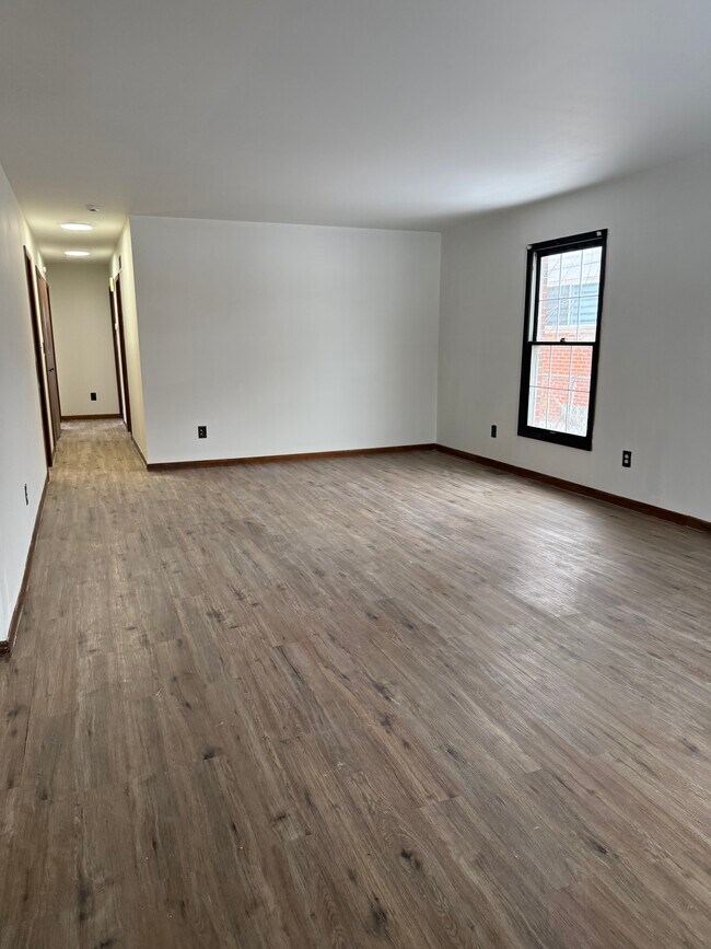 Foto del edificio - 6727 Parkland