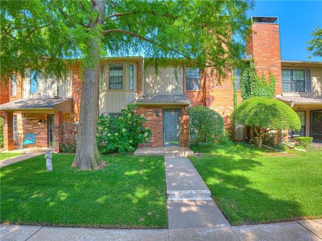 Foto principal - Great neighborhood amenities , 2 bed 2.5 b...