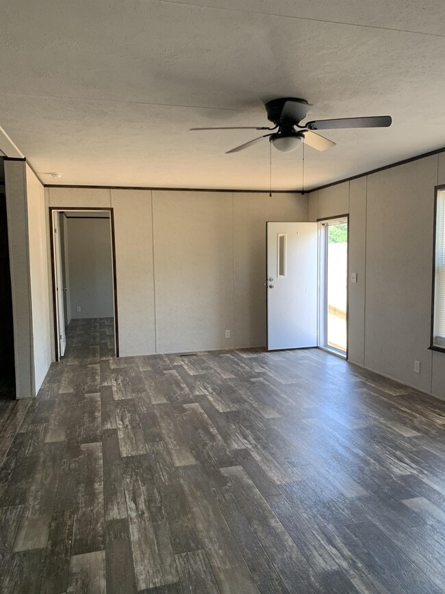 Foto del edificio - 189 Zackary St