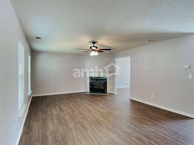 Foto del edificio - 1333 Harland St