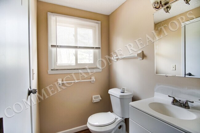 Building Photo - Welcoming 4 Bedroom Home in Gahanna